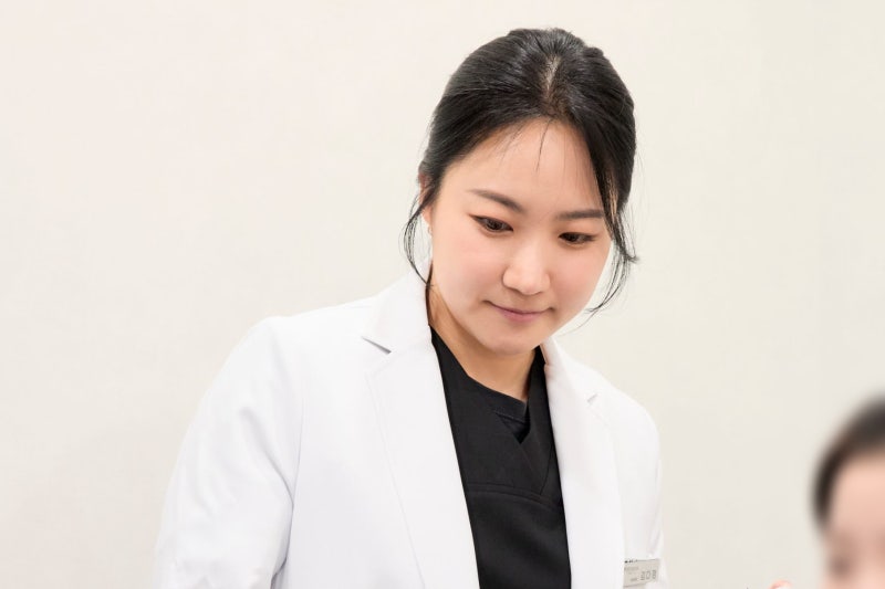 선릉피부과 리쥬란 손주사, 한 방울도 허투루 쓰지 않으려면 사진 7