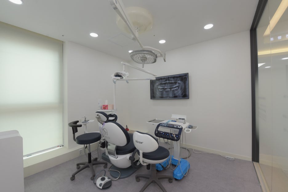 Singumho Station Dental Clinic: Stable Navigation Implants with Guided Procedures