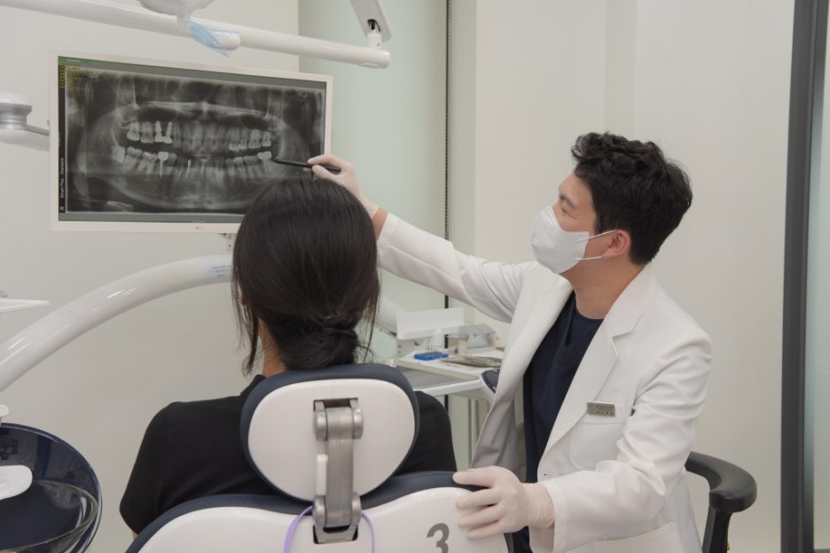 Shindang-dong Dental Clinic: Why Lost Teeth Should Be Replaced Quickly with Implants 사진 11
