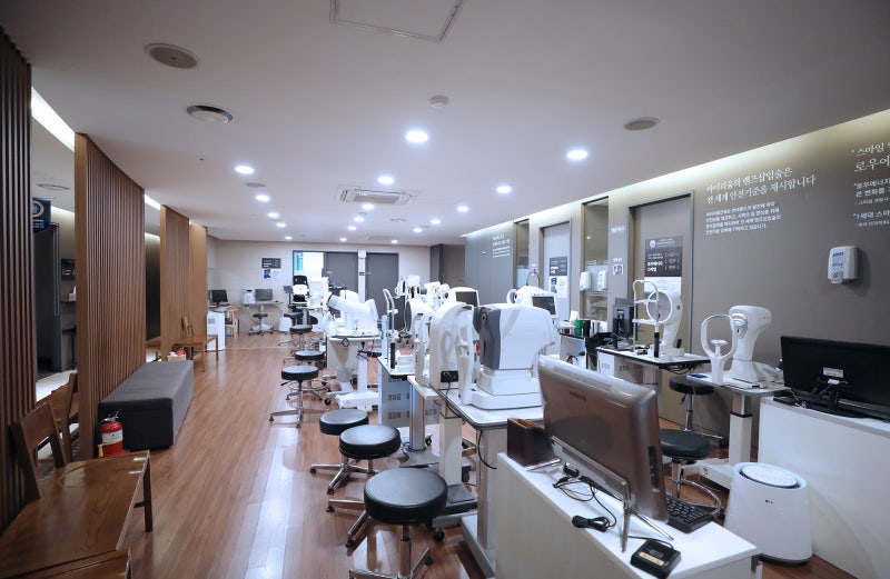 시력검사표 확인과 강남역 안과에서의 정밀검사까지!