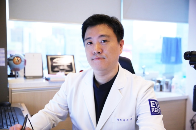 렌즈삽입술 빛번짐은 없나요? 렌즈삽입술 Q&A 모음