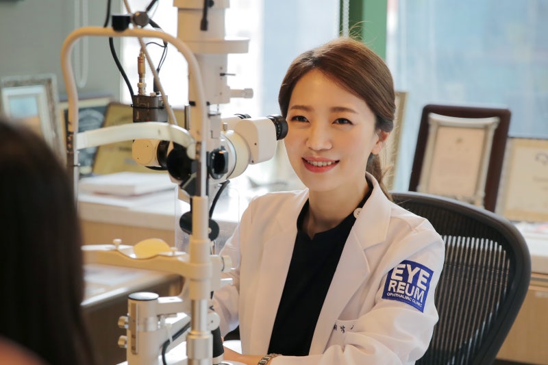 스마일라식 회복기간, 짧은 일정에도 충분할까?