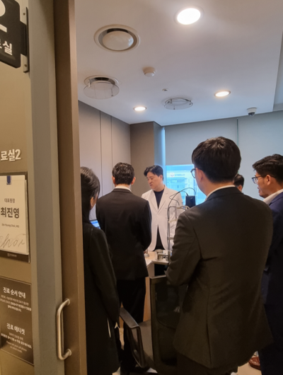 캄보디아 앙두엉 국립 병원(아이리움안과 ICL렌즈삽입술,스마일 수술참관) 사진 13