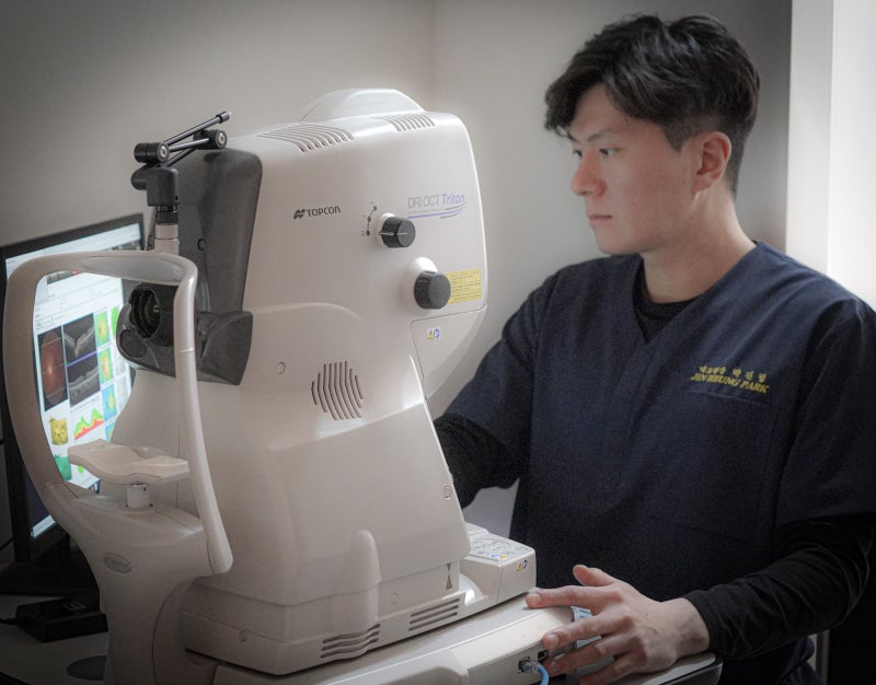 성모 진안과 최고급 황반 망막 검사장비 기사가 뉴스에?! feat. OCT TOPCON DRI TRITON