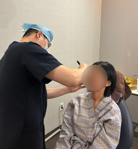 Gangnam Nasolabial Fold Lifting: How Effective Is It for Hollowing and Sagging? A Comparison of Thread Types 사진 8