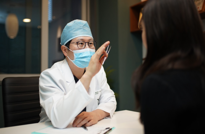Kisah yang ingin disampaikan oleh Direktur Utama Faceplus Plastic Surgery, Park Jung-geun, kepada para pasien 사진 5