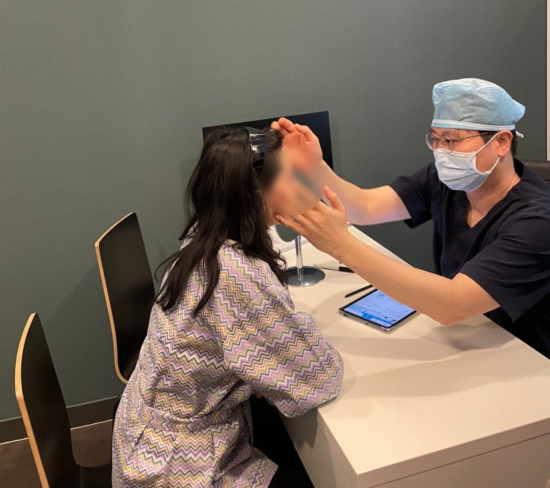 Can Facial Contouring and Double Jaw Surgery Both Be Done? If You Have Facial Sagging or Asymmetry, Be Sure to Check. 사진