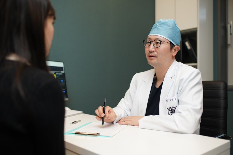Gangnam Youthful Procedure Recommendation: How Different Are Thread Lifts and Facelifts? The Director Explains Directly