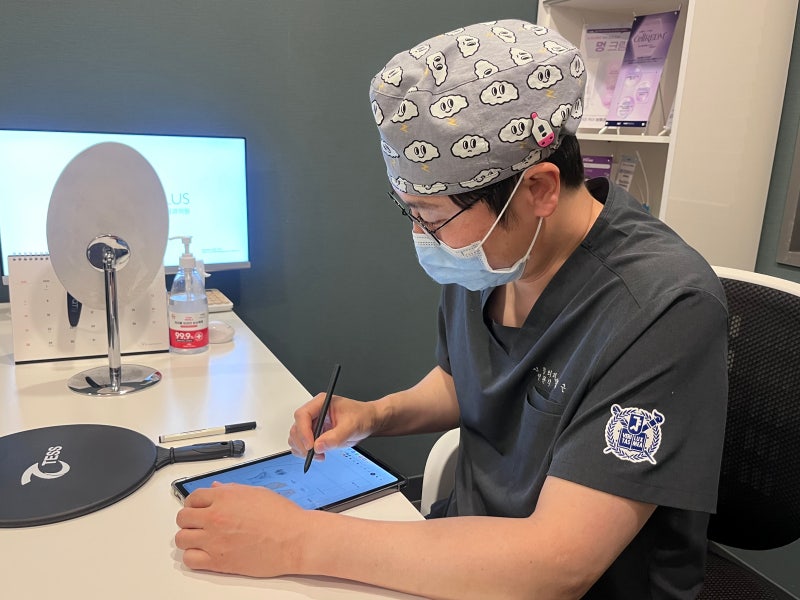 Gangnam Plastic Surgery Clinic: Is it Always Better to Pull More for a Facelift? Misconceptions About Naturalness 사진 7