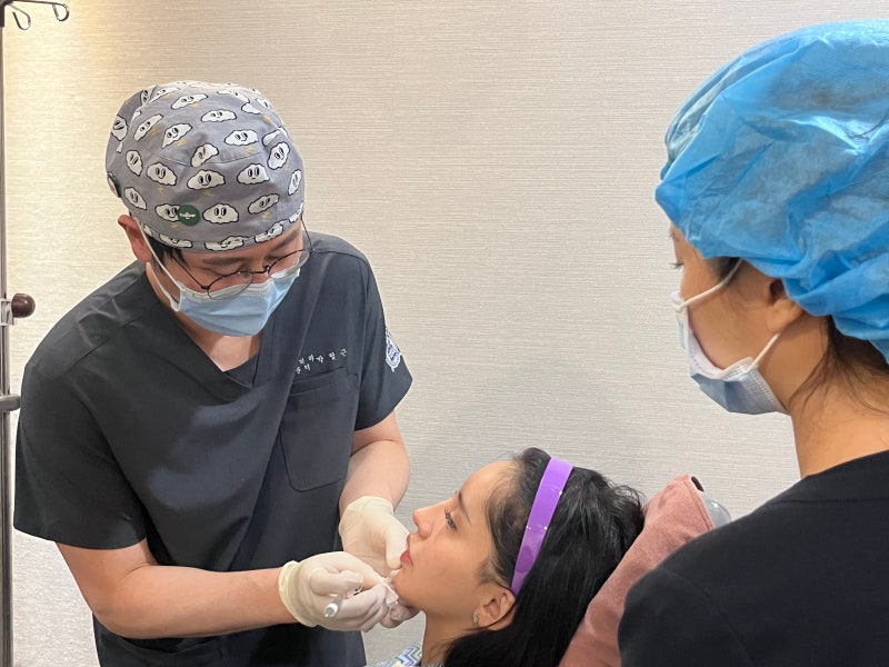 Midface Reduction Procedures: Midface Lift vs. Thread Lift – First, Understand Why Your Face Appears Long 사진 4