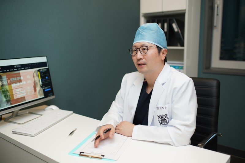PRP Fat Grafting vs. Stem Cell Fat Grafting: Which Lasts Longer? Differences in Engraftment Rate and Duration