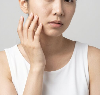 팔자주름보톡스, 필러 차이, 같은 팔자주름인데 시술이 달라지는 이유 사진 4