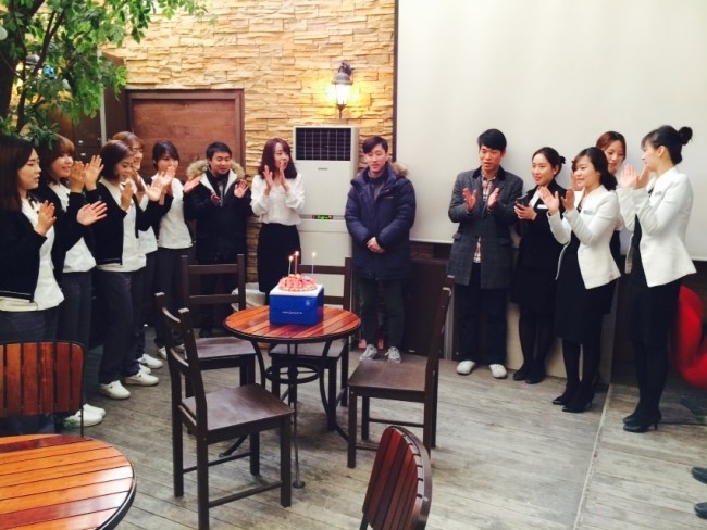 경영지원실 조성민대리님 생일파티현장~~