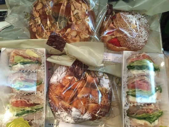 [원데이치과/원데이치과치아교정클리닉]별관에 맛있는 간식이 도착했어요!