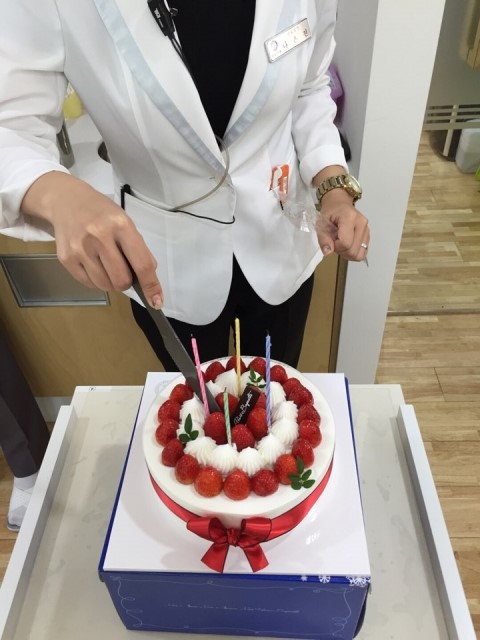 원데이치과 나은진 실장님의 생일파티가 있었습니다 ^^