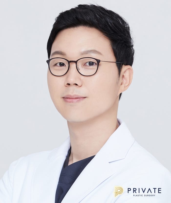 Private Plastic Surgery Clinic: Achieving a Smooth Line with Hump Nose Correction Surgery 사진 5