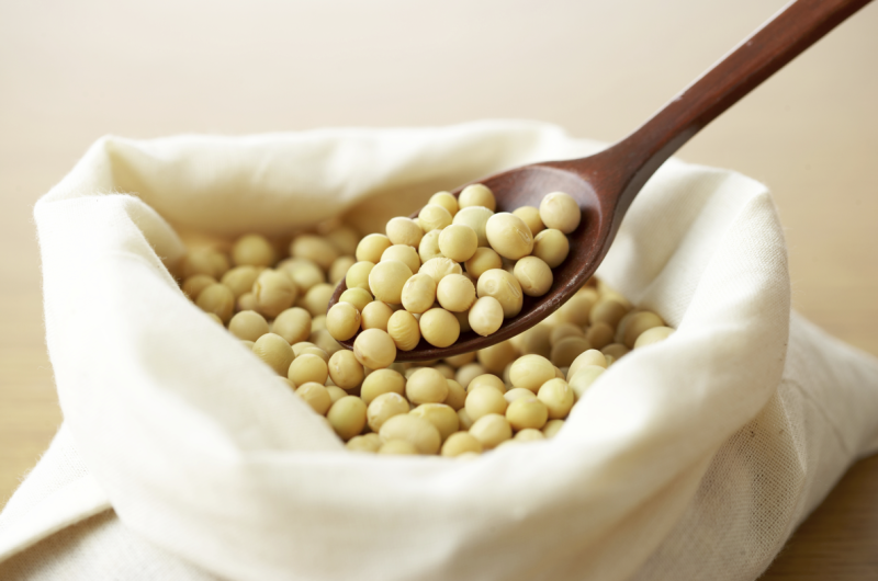Foods That Help Sleep VS Foods That Hinder Sleep 사진 5