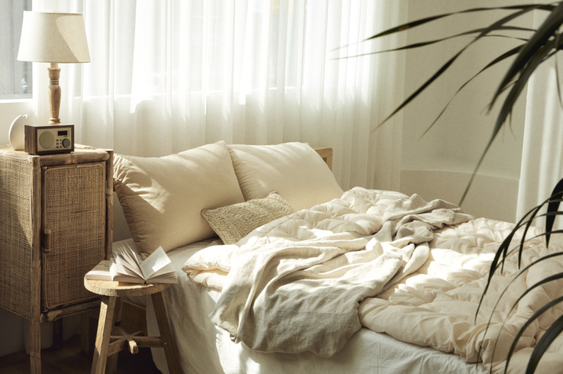 Foods That Help Sleep VS Foods That Hinder Sleep
