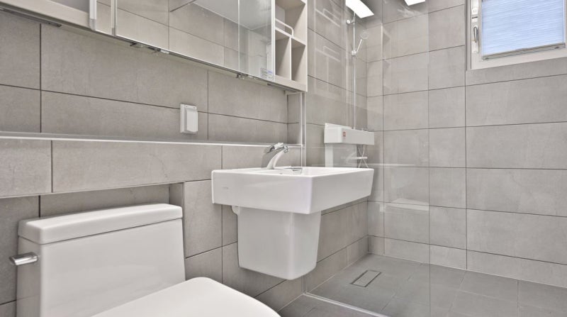 5 Items in Your Bathroom That Are Breeding Grounds for Germs