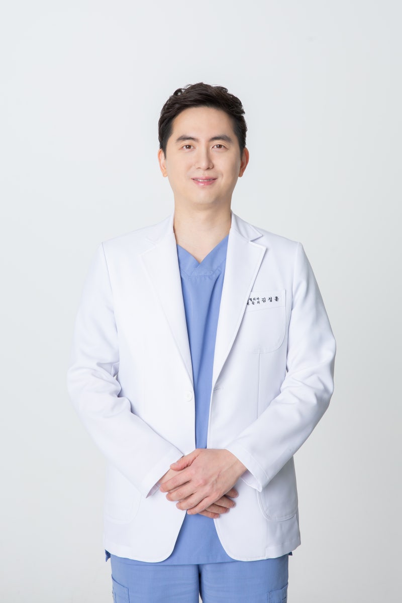 #24 UltraClear: The Next-Generation Laser First Introduced in Korea by SH Plastic Surgery – Principles and Explanation i