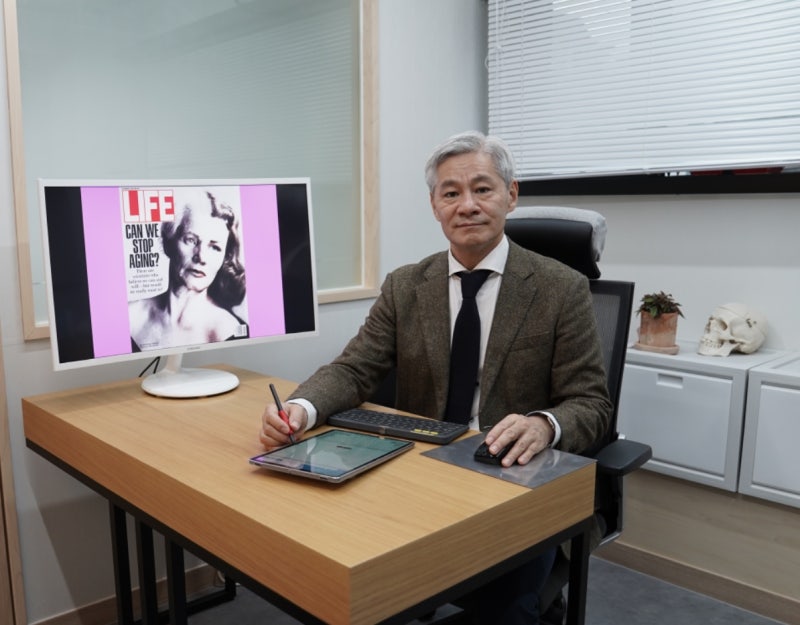답답하고 졸려 보이는 눈매 원인?? 눈매교정수술로 개선 가능