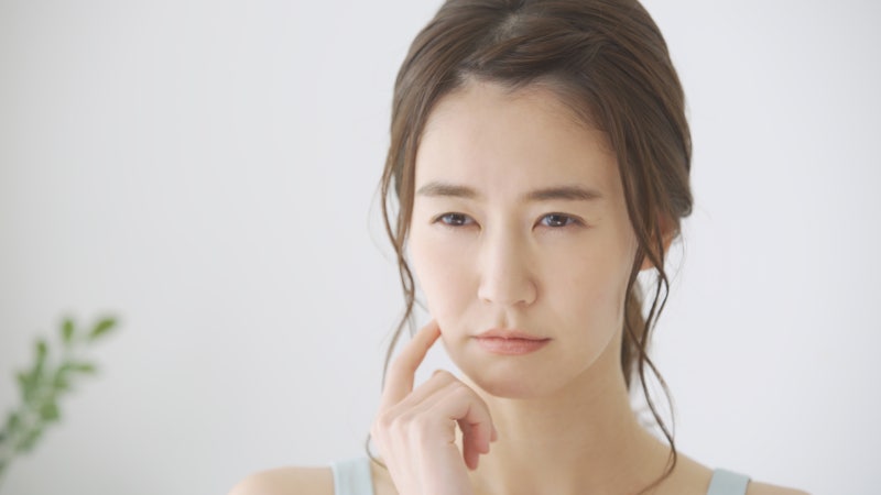 청담성형외과 얼굴 윤곽수술 없이 교정하는 AU라인필러