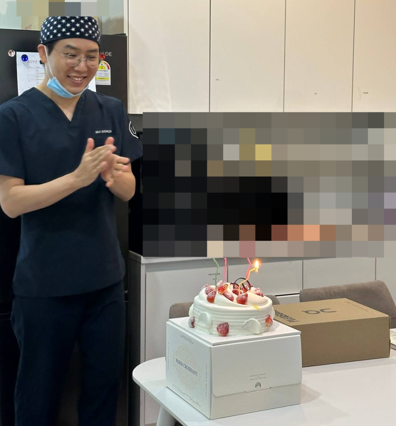 حفلة عيد ميلاد الدكتور سيو سيونغ جو 🎂🩵
